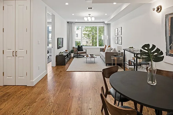 Sold by Nest Seekers International | media 9