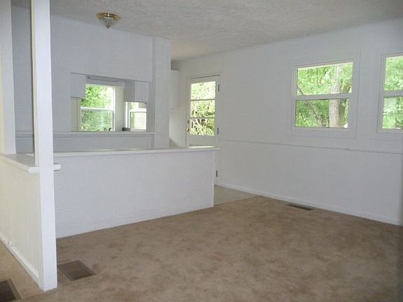 3rd image of 1513 Byng Dr