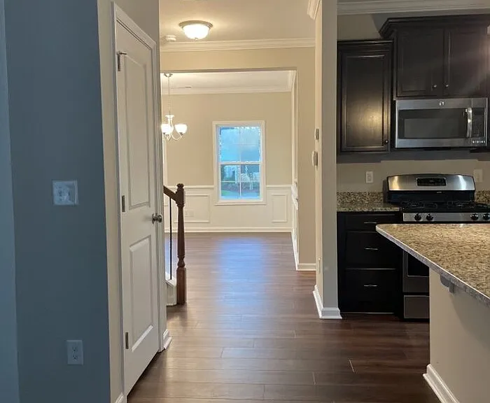 430 Forsythia Ave — Photo 10