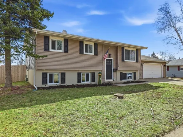 124 S Schaefer St, Appleton, WI 54915