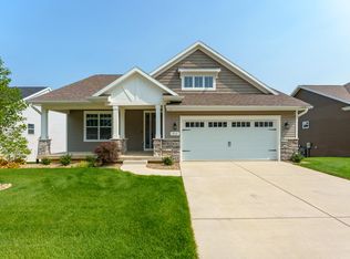 822 Sand Pointe Trl, Portage, MI 49024