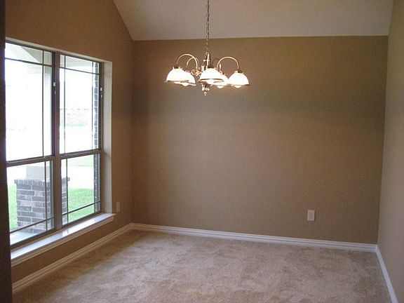 2nd image of 21511 Kings Bend Dr
