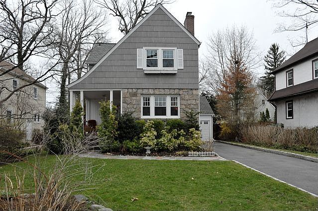 1st image of 27 Locust Ave