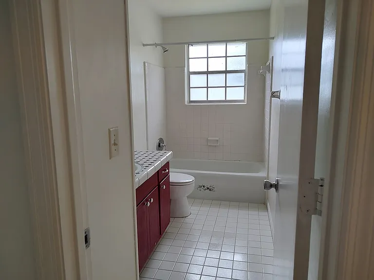 2613 Killarney Way — Photo 26