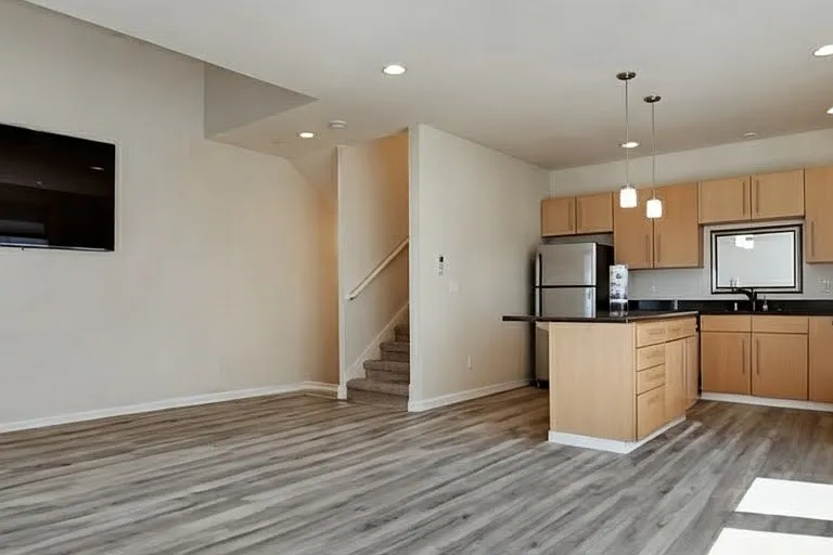 2356 Court G #48 — Photo 7