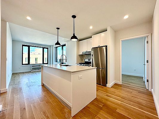 1st image of 409 Eastern Pkwy #9