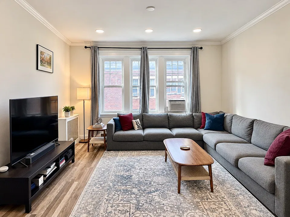 453 Washington St #5