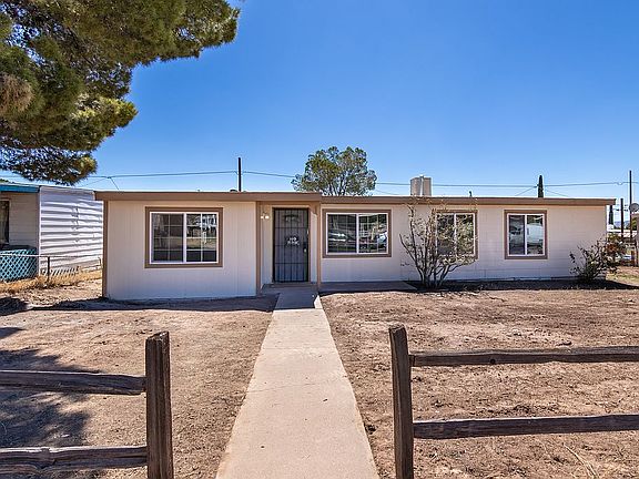 3rd image of 105 Cochise Dr