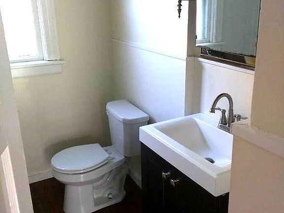 5th image of 107 Hughes Ave
