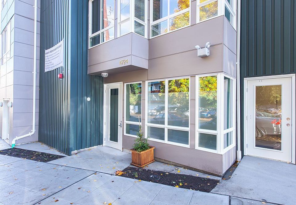 1st image of 4724 22nd Ave NE APT 402