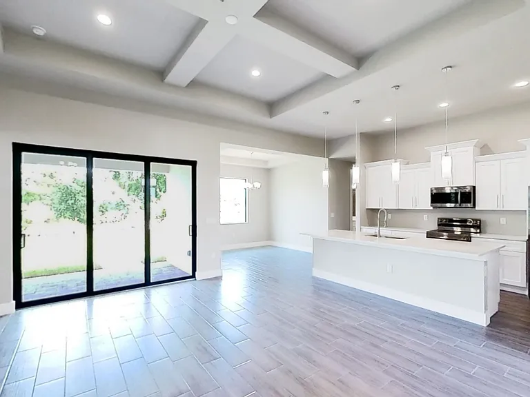 802 Zona Ave N — Photo 5