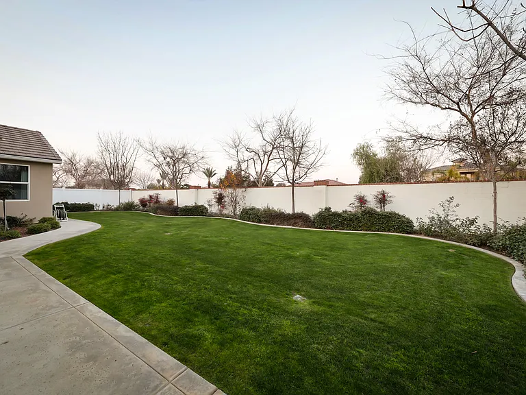 2624 Oakley St — Photo 33