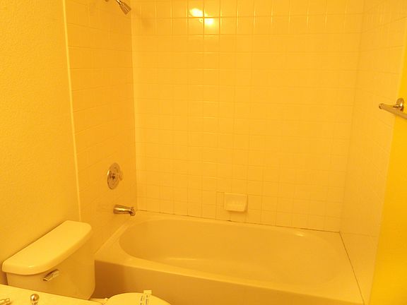 3rd image of 128 Westin Ln