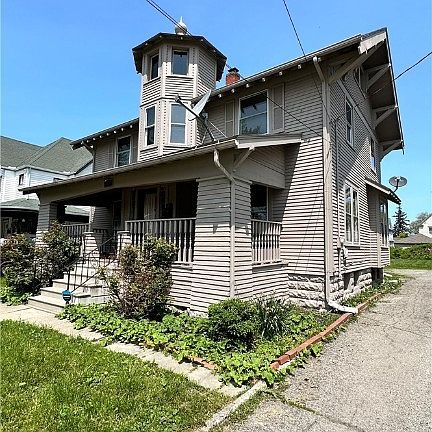 2nd image of 1030 W 9th St