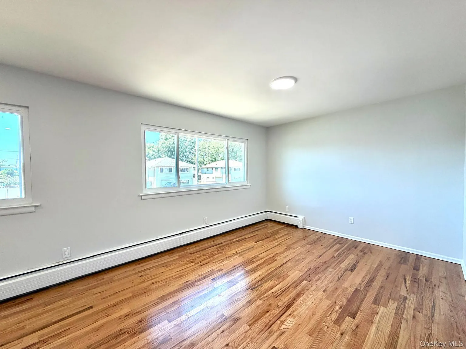 4 bed, 2.0 bath, 1633 sqft, $5,800 — Photo 3