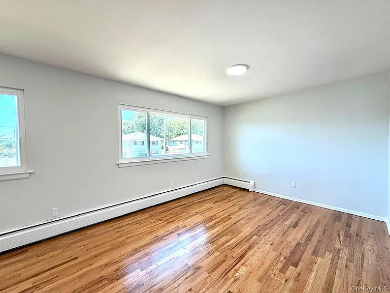 65 Florida Ave — Photo 3