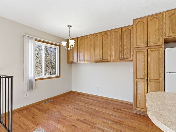 4th image of 745 Griffin Ct #755-D
