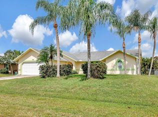 390 SE Cork Rd, Port Saint Lucie, FL 34984