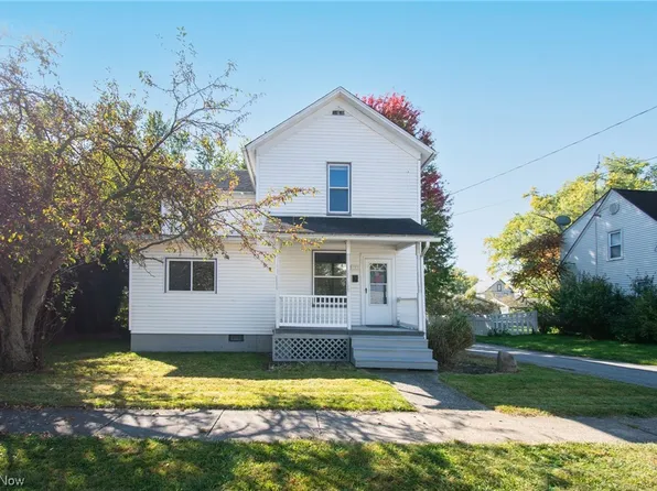 327 E North Ave, East Palestine, OH 44413