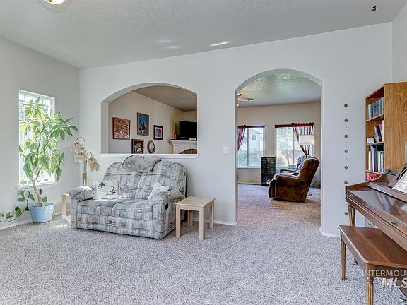 4th image of 4912 Harding Pl