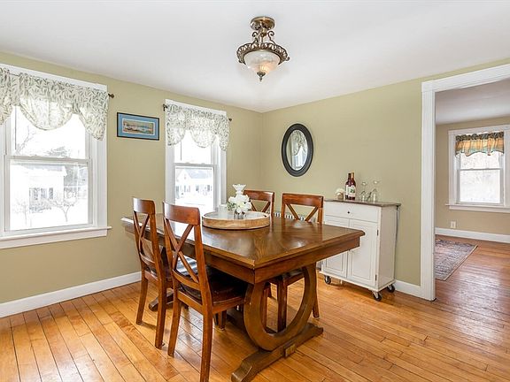 5th image of 138 Water St