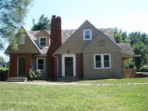 1st image of 519 E 75th St