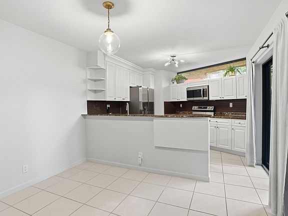 5th image of 8093 Severn Drive #D