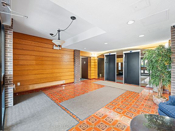 3rd image of 1190 Richmond Rd #804