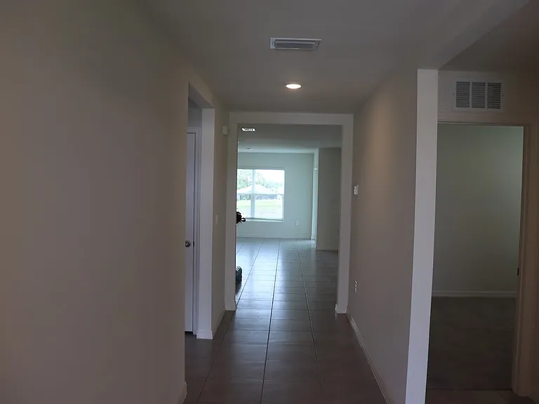 418 W Putting Green Ct — Photo 4