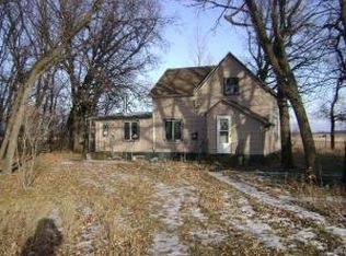521 N 6th St, Saint Vincent, MN 56755