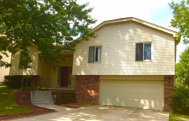 1st image of 812 Pineview Dr