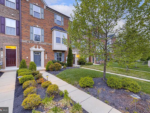 3rd image of 5917 Sauerwein Way