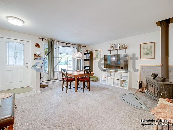5th image of 13519 97th Ave NW