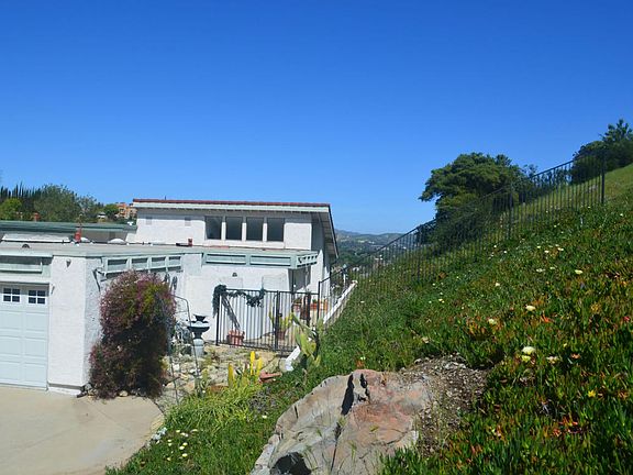 2nd image of 3314 Yager Way