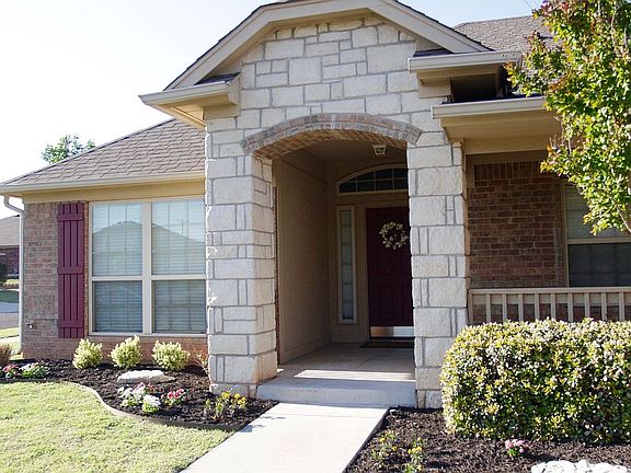 2nd image of 2405 White Oaks Dr