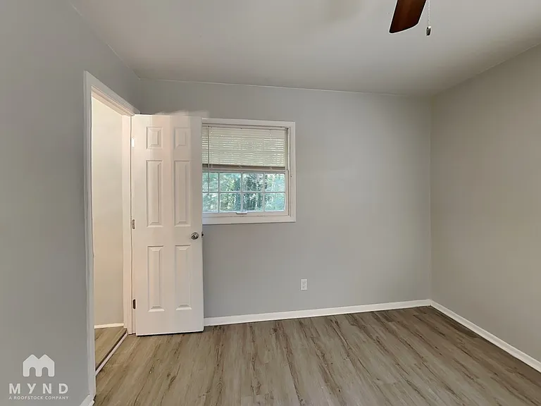 4484 Bonnie Glen Ct — Photo 6