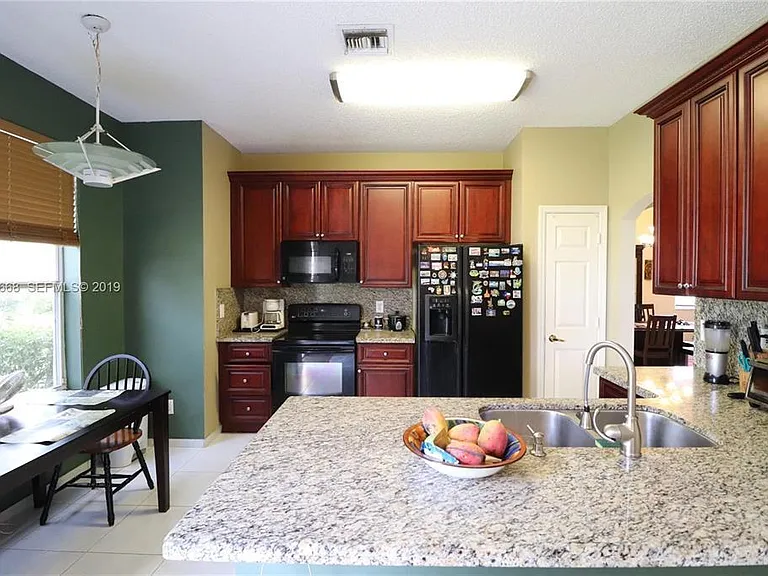 16241 Opal Creek Dr — Photo 9