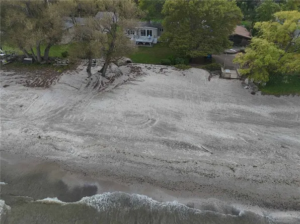 7586 Newco Dr, Hamlin, NY 14464