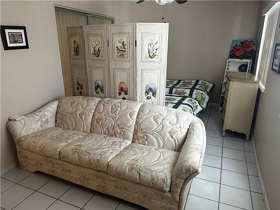 3rd image of 6802 NW 70th St