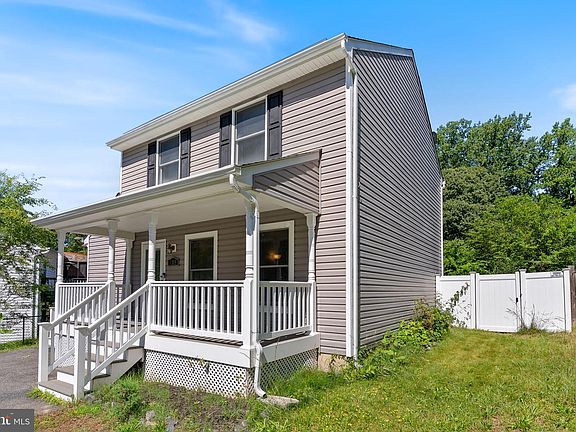 2nd image of 8305 Circle Dr
