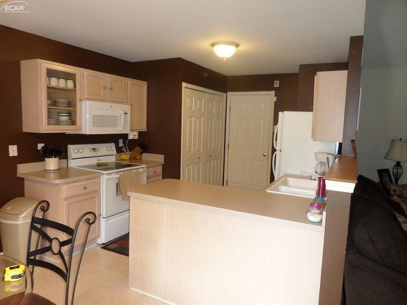 3rd image of 5356 Tall Oaks Dr