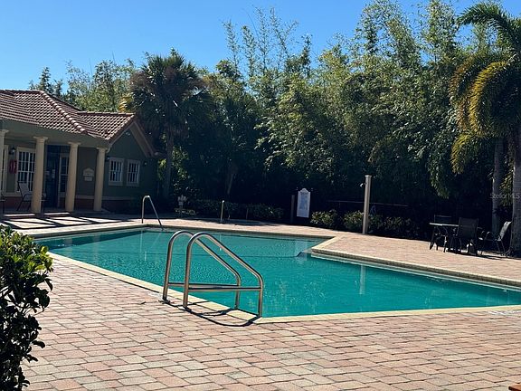4th image of 409 Fountainhead Cir Unit 134