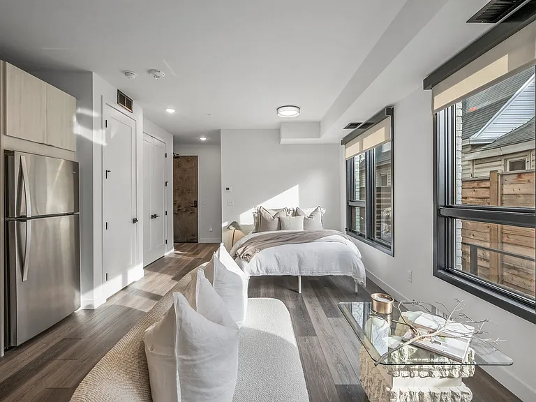 Olive Apartments — Photo 43