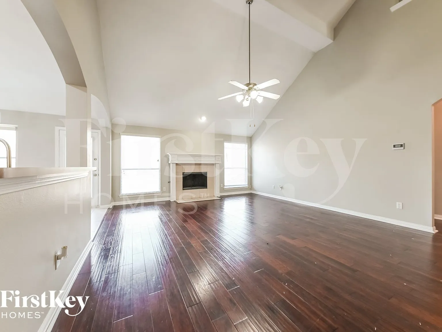 4 bed, 2.5 bath, 2709 sqft, $2,255 — Photo 4