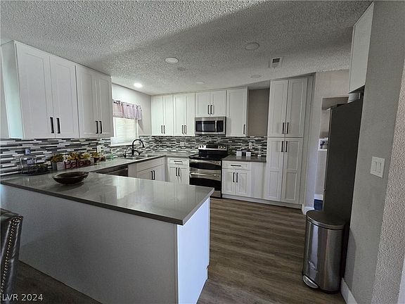 4th image of 6333 Garwood Ave