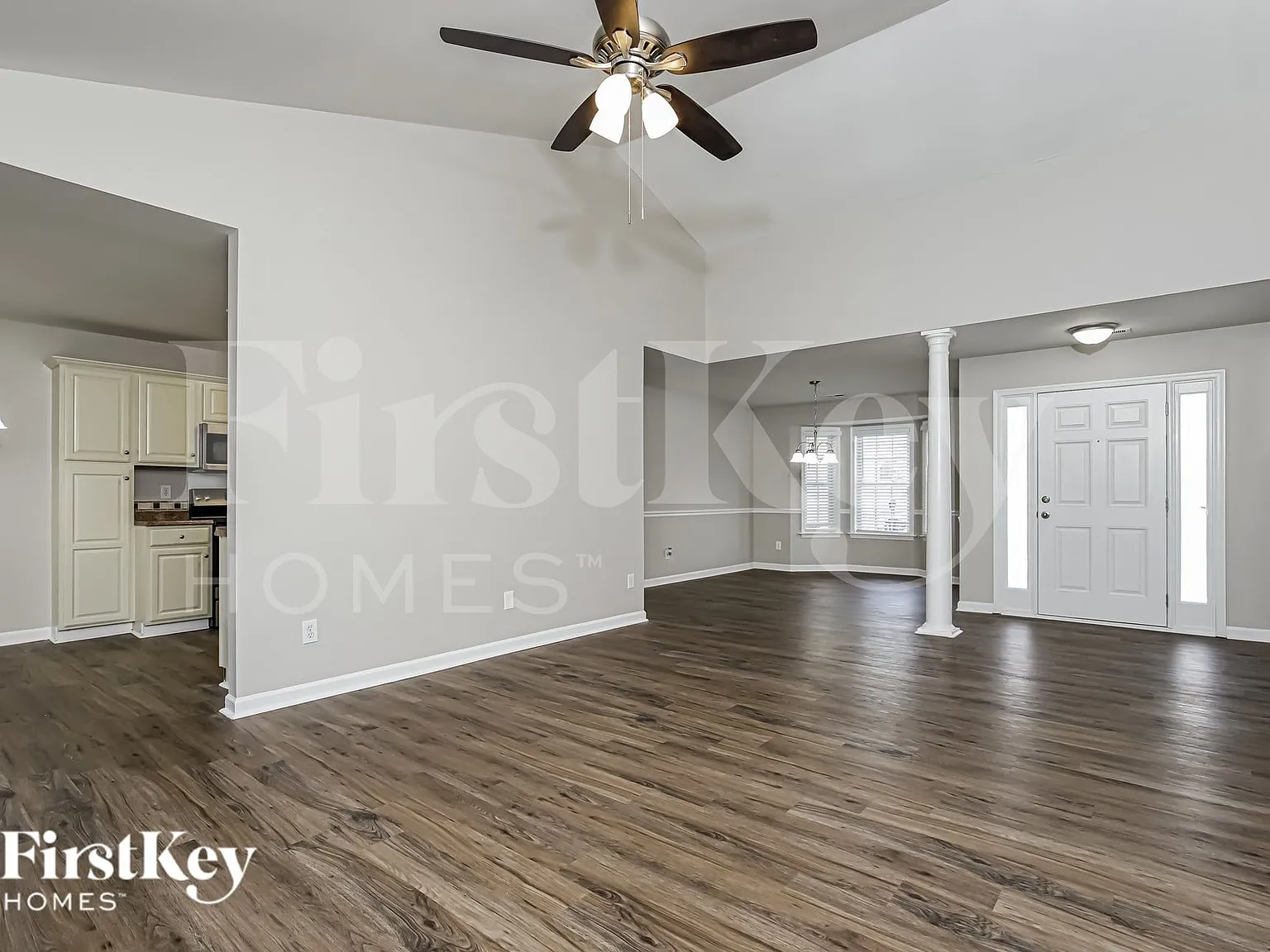 3 bed, 2.0 bath, 1672 sqft, $2,040 — Photo 3
