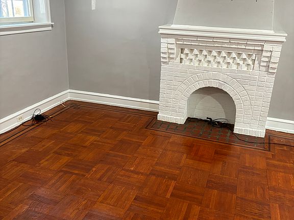 2nd image of 176 Blackburn Ave