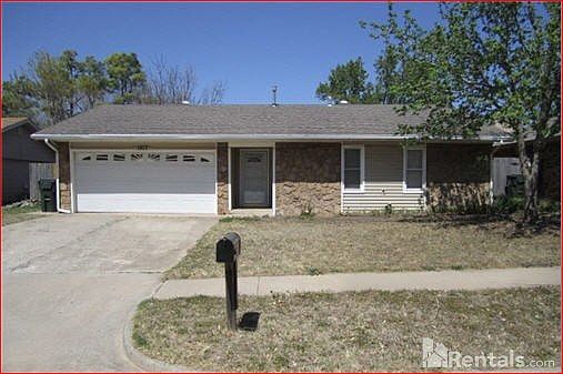 1st image of 1917 Oakmeadows Dr