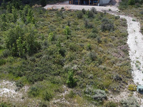 5th image of 963 Hickock Dr