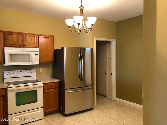 4th image of 3646 Mount Carmel Ln